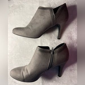 Gray Suede Alternative Heeled Booties, Women’s Size 9